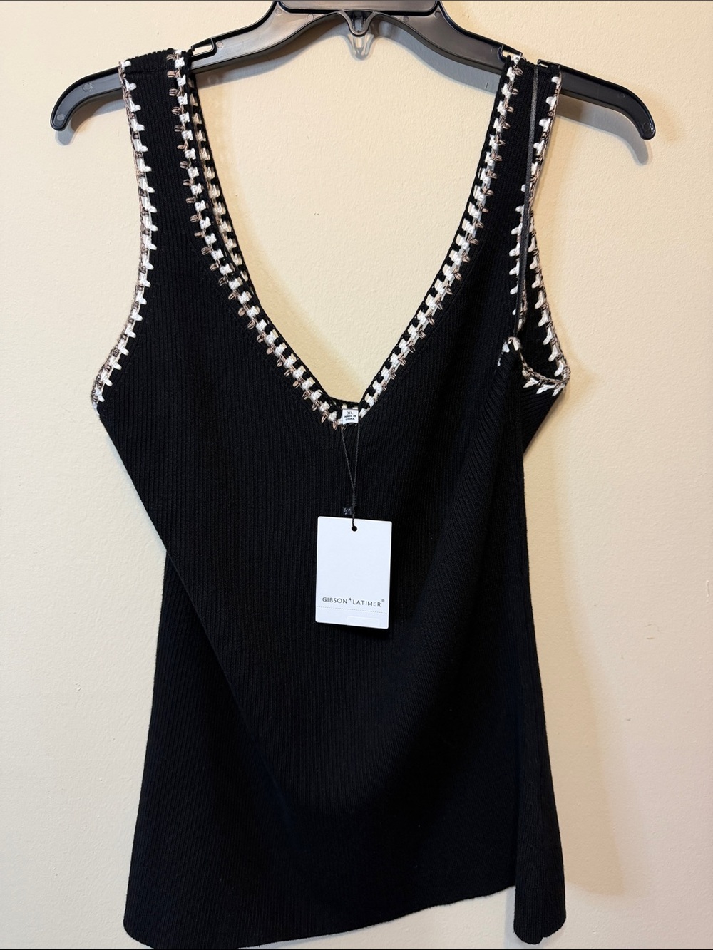 Gibson Latimer Black Knit V-Neck Tank with White Trim